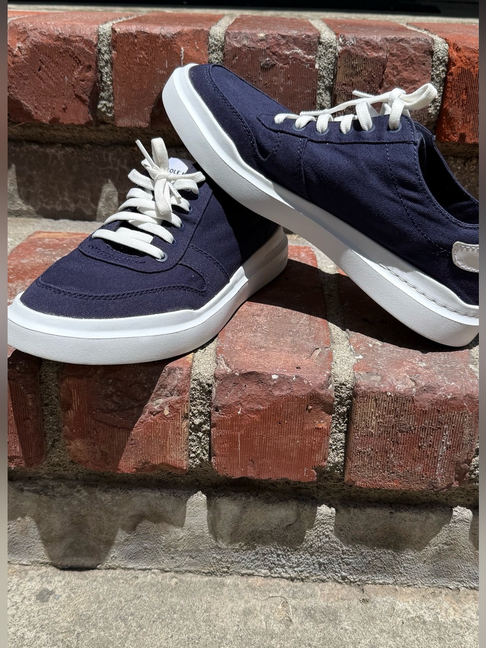 Cole Haan Navy Canvas Low-Top Sneakers with White Accents size 8
